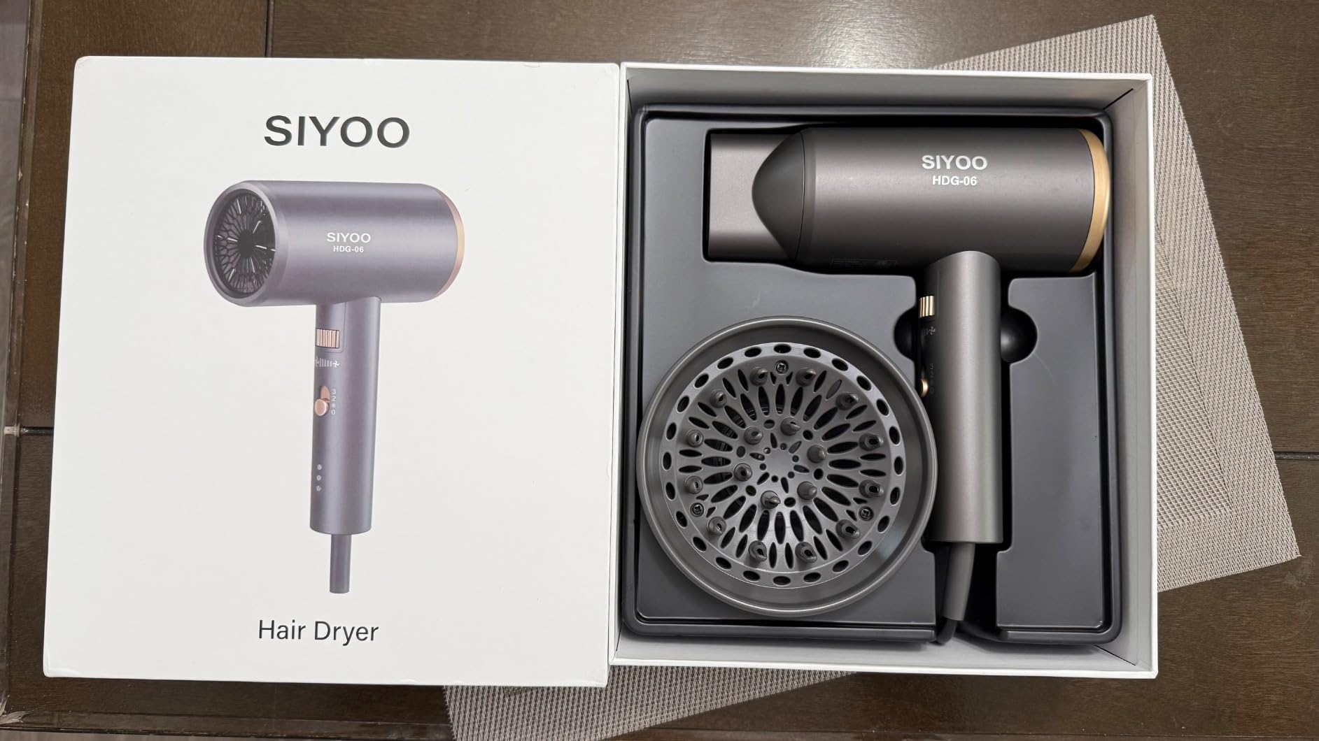 SIYOO ionic hair dryer customer unboxing photo